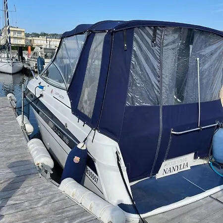 Superbe Bateau « le Nanylia »
